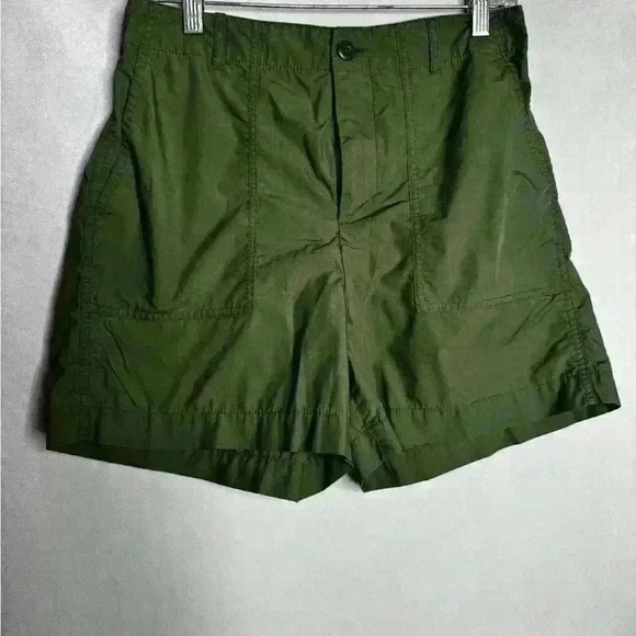 Uniqlo  Green cotton shorts - Picture 1 of 4